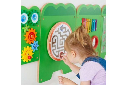 50SE037 - Crocodile Wall Game Set