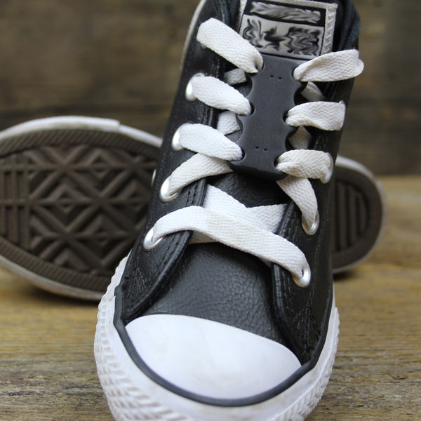 56AU025 - Magnetic Shoe Closures